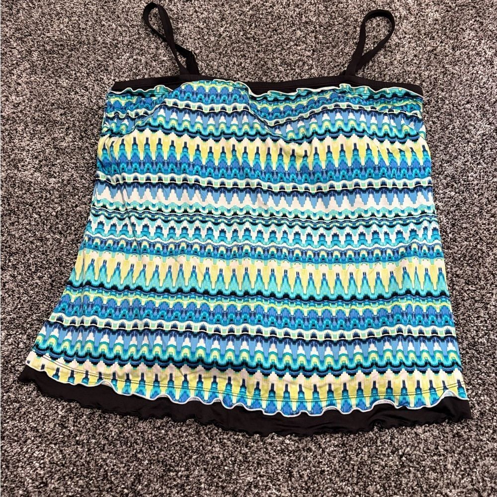 Apt. 9 Blue and Yellow Patterned woman’s swim top size 2x